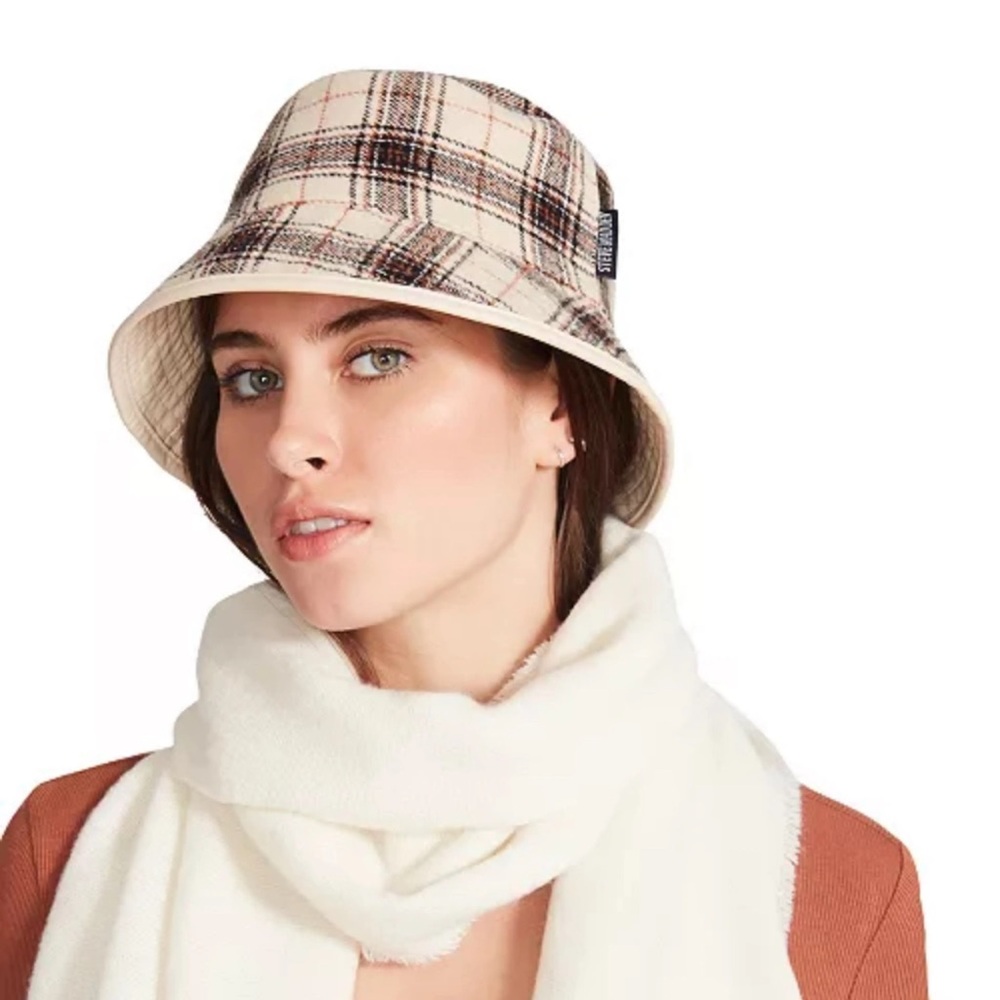 NWT Steve Madden Reversible Plaid Bucket Hat